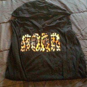 Long sleeve with hoodie